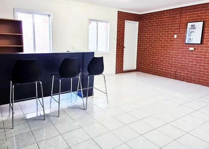 Rosie House-Spacious Comfortable Home